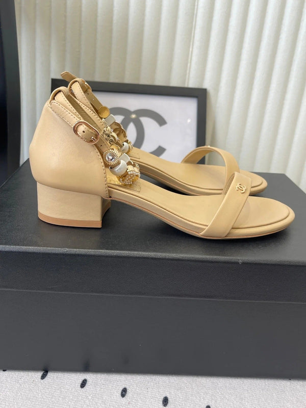CC 26s Sandales 35 Cuir ovin beige 650103
