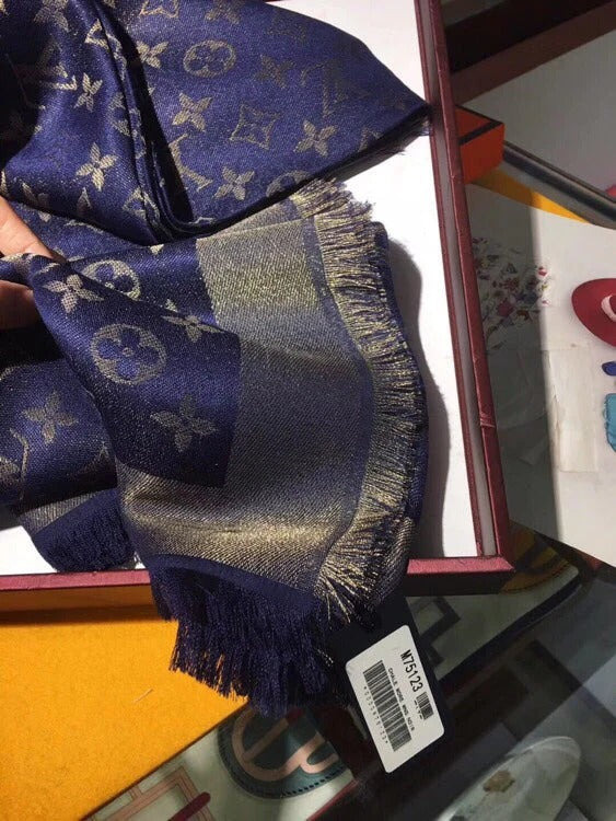 LV SCARF 140 CM IN WOOL MIX SILK 693008