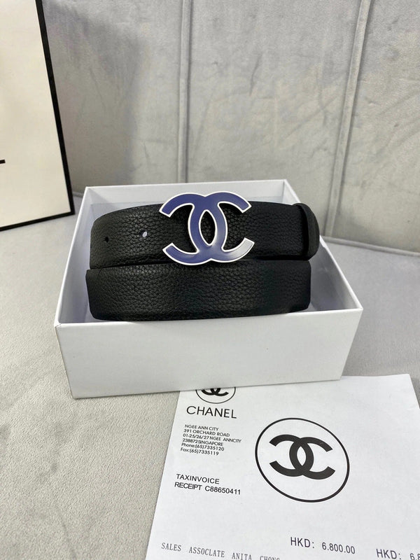 CC 30MM BELT IN BLACK GRAINED CALFSKIN WITH NAVY BLUE METAL LOGO