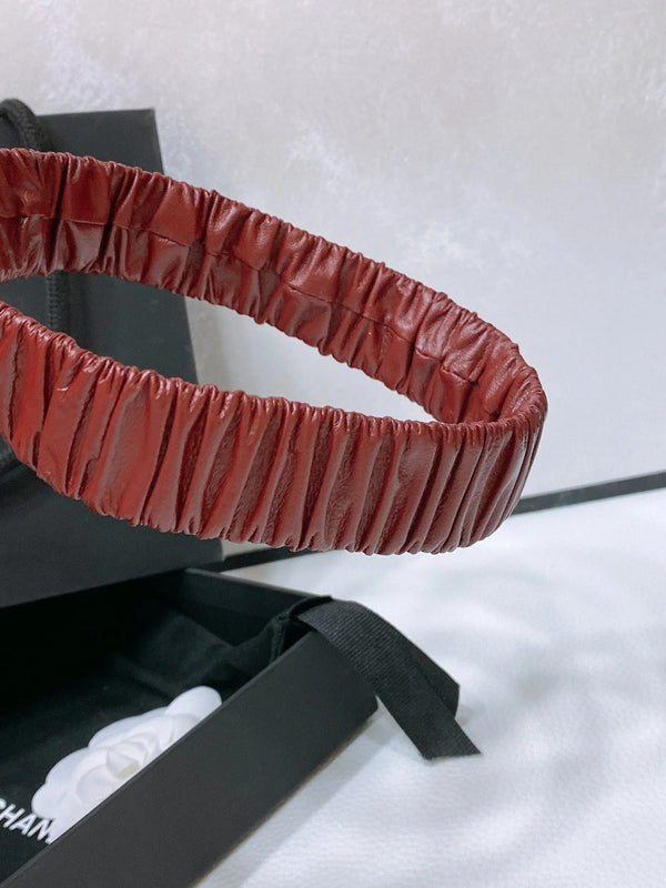 CC ELASTIC BELT 30MM IN WINE RED CALFSKIN SILVER HARDWARE WITH RHINSTONES