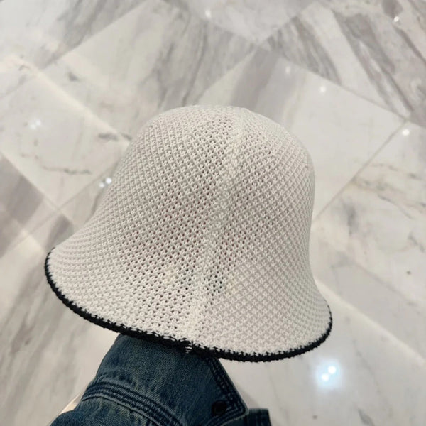 MM BUCKET IN WHITE MESH FABRIC