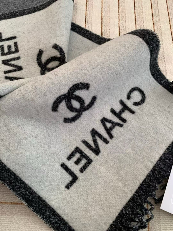 CHANEL 25S SCARF 180 CM IN CASHMERE 943987