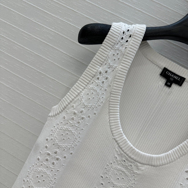 HAUT SANS MANCHES CHANEL STYLE 62