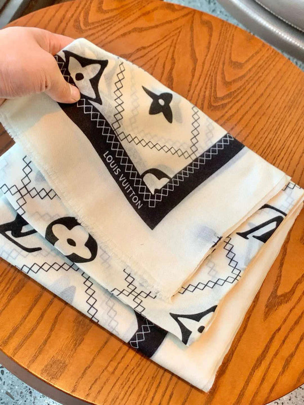 LV SCARF 200 CM IN CASHMERE 738535