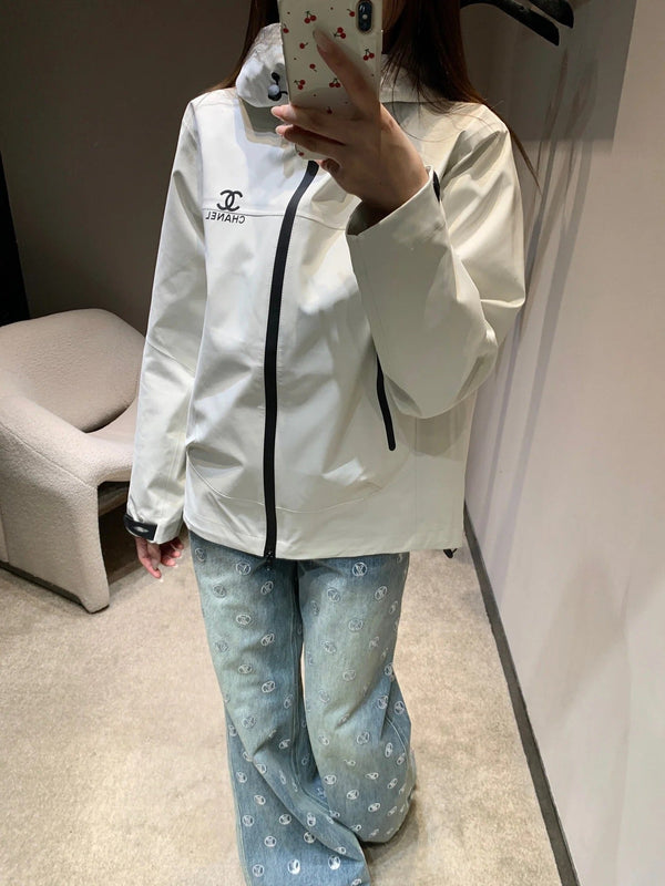 CHANEL 25S VESTE DE SPORT À CAPUCHE 449