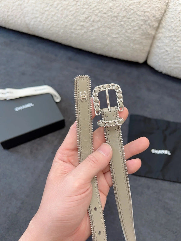 CINTURA 20MM IN PELLE DI VITELLO GRIGIA CON FIBBIA A CATENA INTRECCIATA E CERNIERA CON FINITURE IN ARGENTO