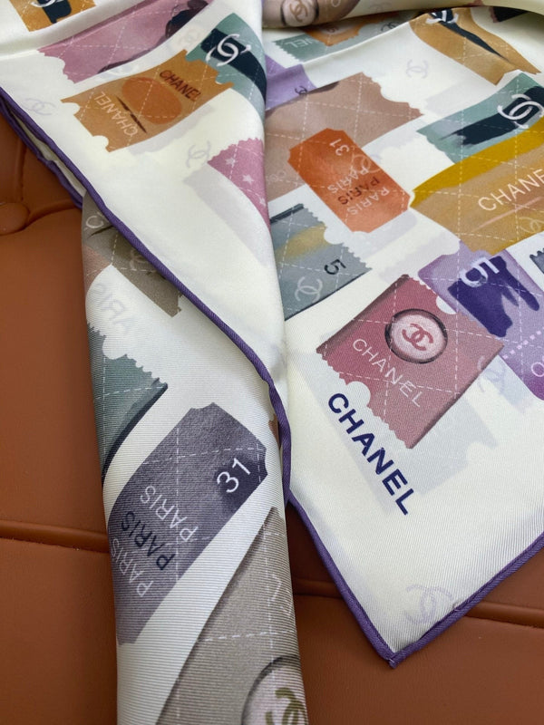CHANEL 25S SCARF 90 IN SILK 703699