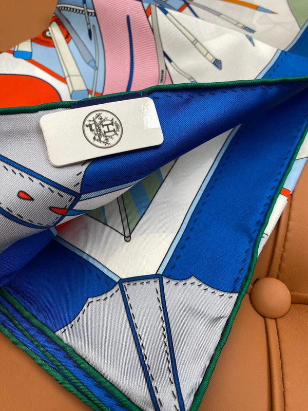 HERMES 25S SCARF 90 IN SILK 718477