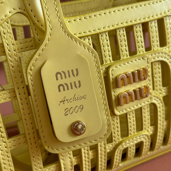 WOVEN HOLLOW BAG 24 IN LEMON YELLOW CALFSKIN