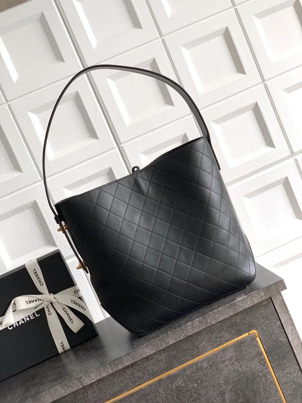 Chanel 2026 Bag 32cm Black Calfskin 331125