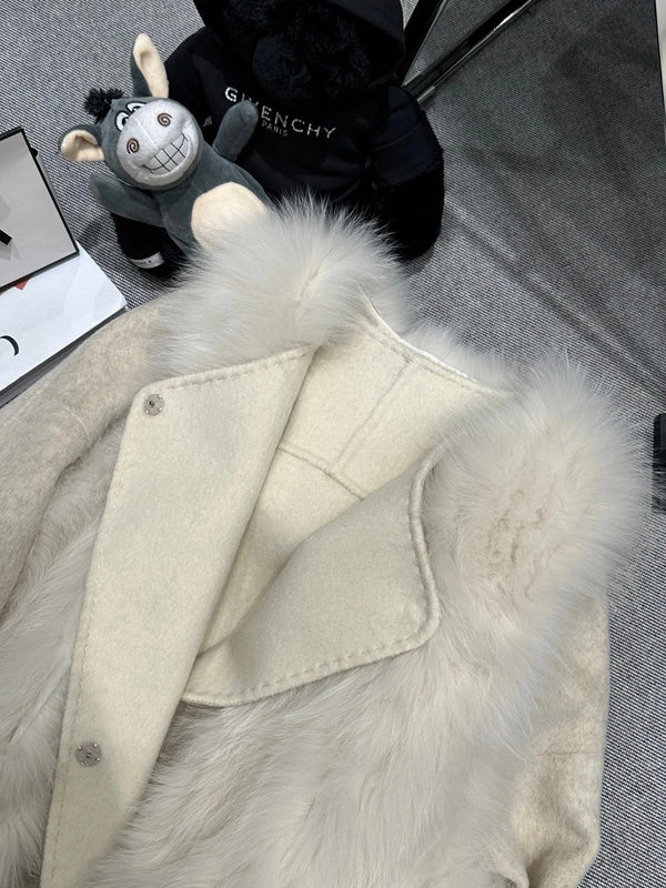 CHANEL VESTE RÉVERSIBLE EN FOURRURE DE RENARD 25S 592