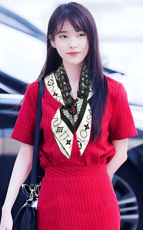 LV SCARF 90 CM IN SILK 732040