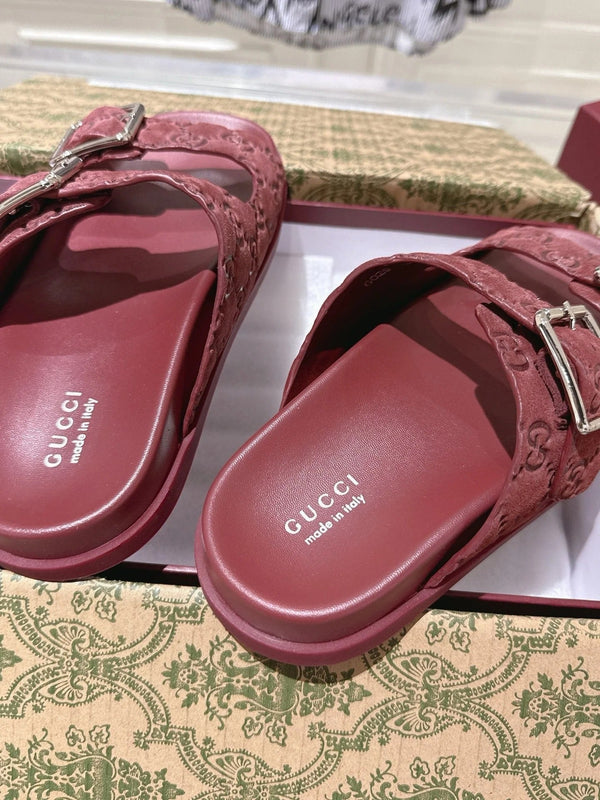 SANDALS IN NAVY RED SUEDE EMBOSSED LOGO SILVER HARDWARE