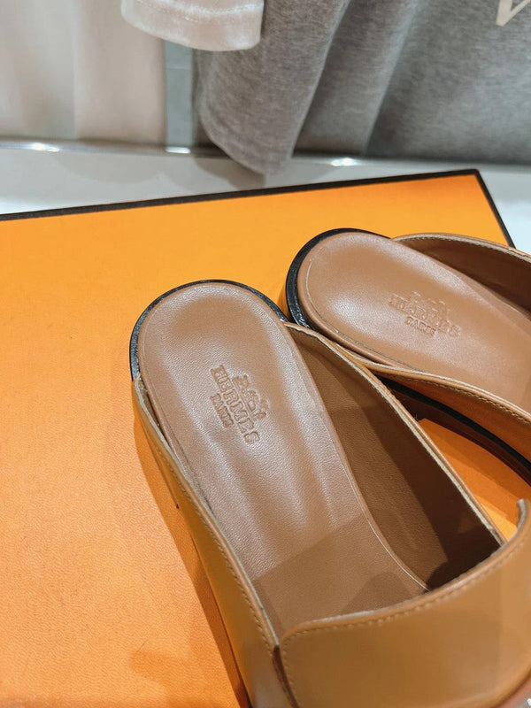 IOTA MULE GOLD CALFSKIN