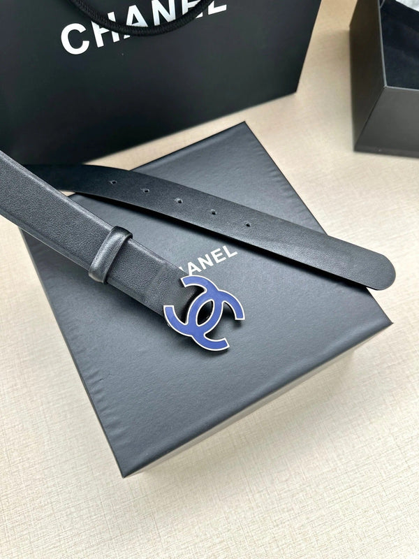 CC 30MM BELT IN BLACK SMOOTH CALFSKIN WITH NAVY BLUE METAL LOGO