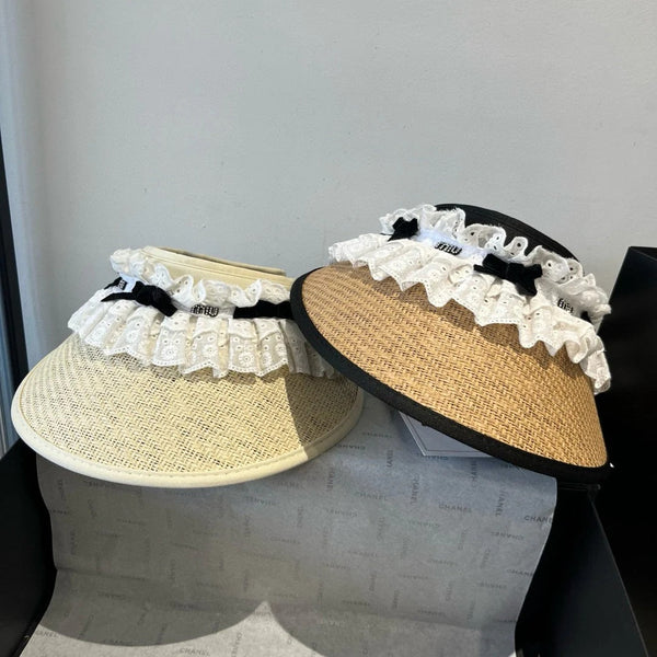 MM OPEN-TOP STRAW HAT IN LIGHT BEIGE MIX WHITE EYELET FABRIC