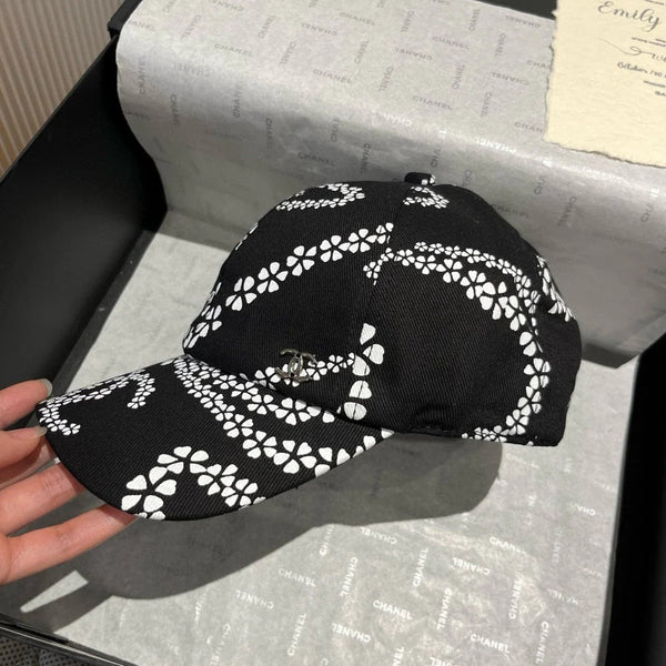 BASEBALL HAT BLACK PATTERN 674031