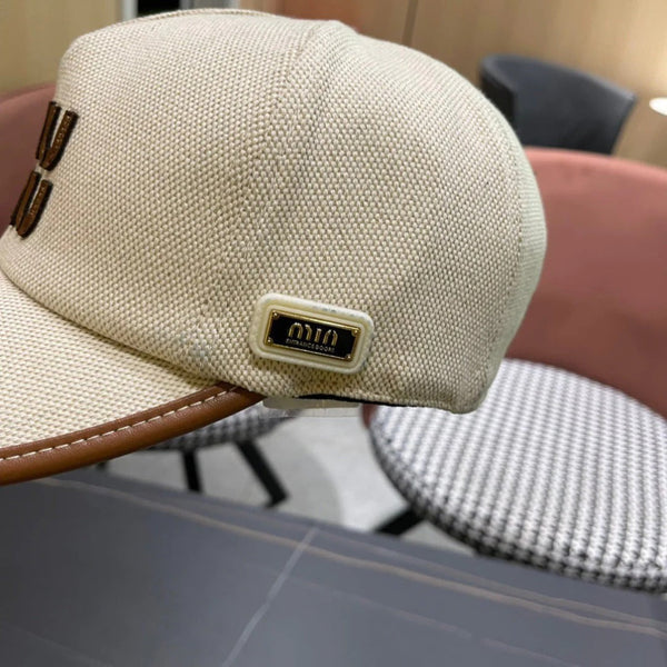 CAPPELLINO DA BASEBALL MM IN TESSUTO BEIGE CHIARO E PELLE DI VITELLO