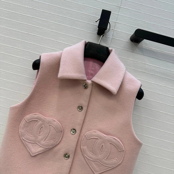 CHANEL 25S KNIT VEST WITH TWO HEART-SHAPED POCKETS 346