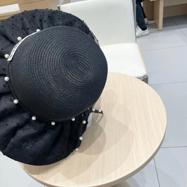 WIDE BRIM HAT IN BLACK STRAW 673034