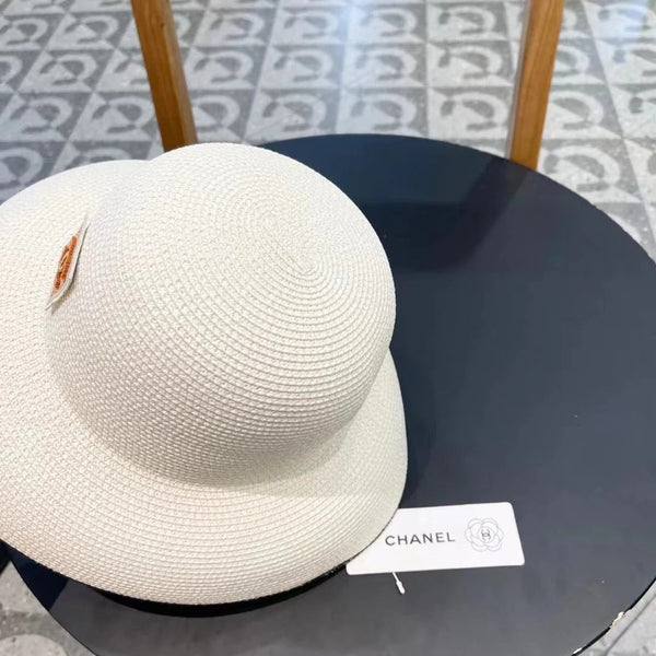 STRAW CLOCHE HAT WHITE 672755