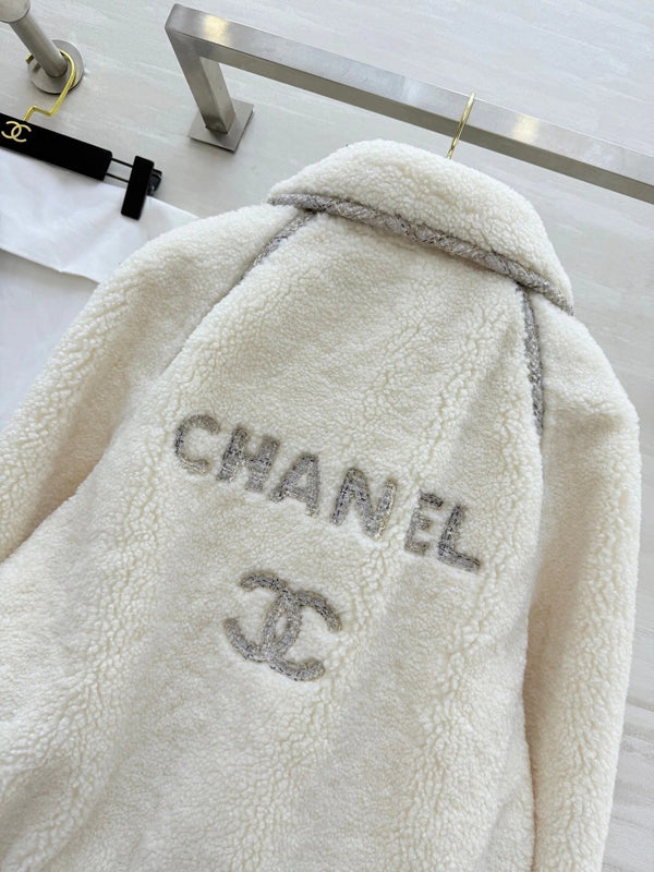 VESTE COL MOUTON CHANEL 25S 473