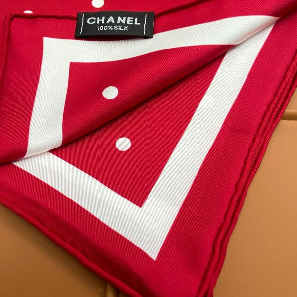 CHANEL 25S SCARF 90 IN SILK 704604