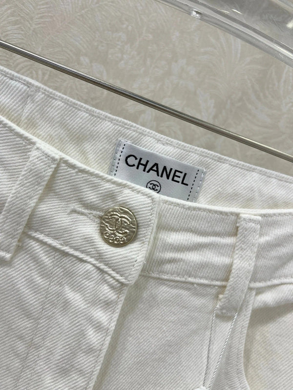 CHANEL PLAIN WHITE DENIM PANTS 275041