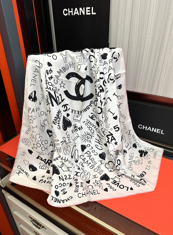 CHANEL 25S SCARF 90 IN SILK 738421