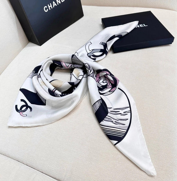 CHANEL 25S SCARF 90 IN SILK 718599