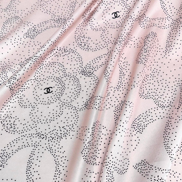 CHANEL 25S SCARF 90 IN SILK 730644