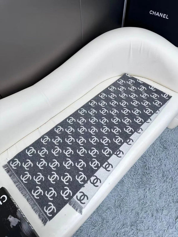 CHANEL 25S SCARF 180 IN CASHMERE WOOL 733941