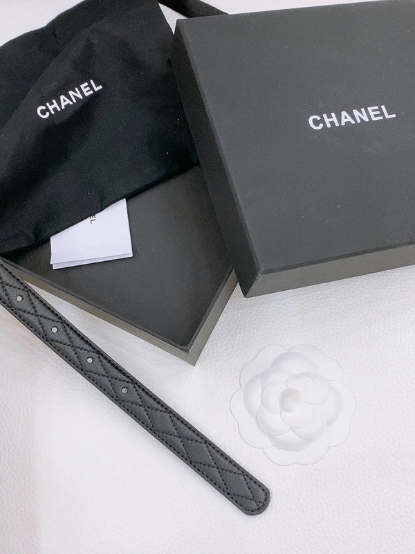 DOUBLE C BELT 20MM IN BLACK CALFSKIN WITH QUILTED STITCHING AND SPIRAL GOLD BUCKLE