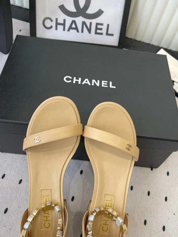 CC 26s Sandales 35 Cuir ovin beige 650103