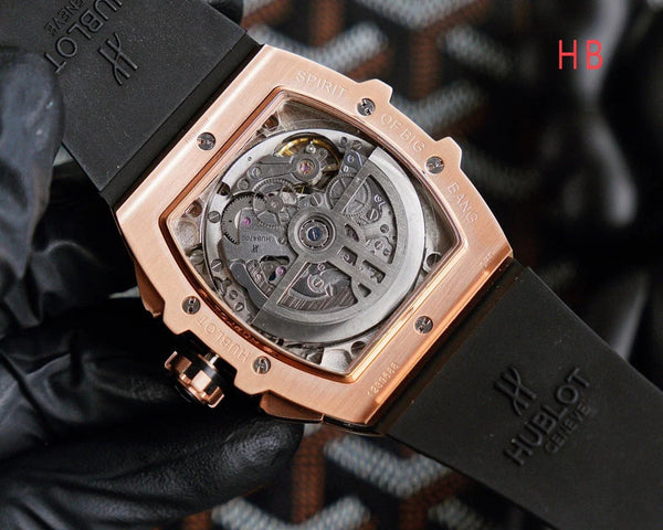 Montre Hublot Spirit of Big Bang Or Rose 42 mm Bracelet Noir