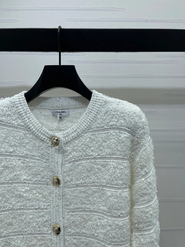 Cardigan Chanel 2026 en laine blanche à rayures et sequins, manches longues