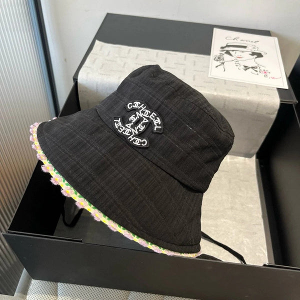 CAPPELLO ALLA PESCATORE NERO CON BORDO FLOREALE 673996