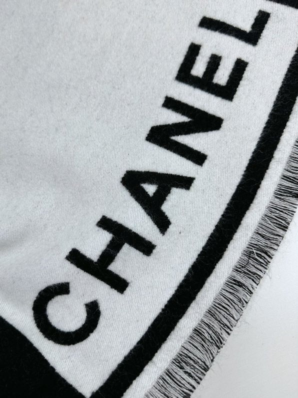 CHANEL 25S SCARF 195 IN CASHMERE WOOL 709604
