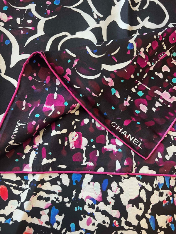 CHANEL 25S SCARF 90 IN SILK TWILL 700817