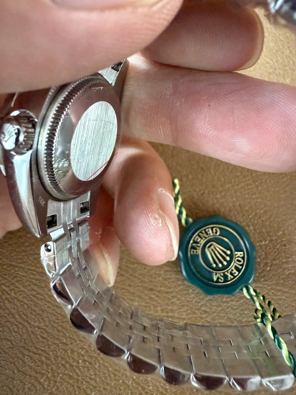 Rolex Lady-Datejust 28 mm, cadran blanc serti de diamants, d'occasion