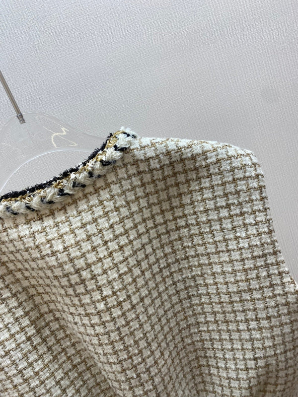 CHANEL BLAZER EN TWEED À QUATRE POCHES 25S 315