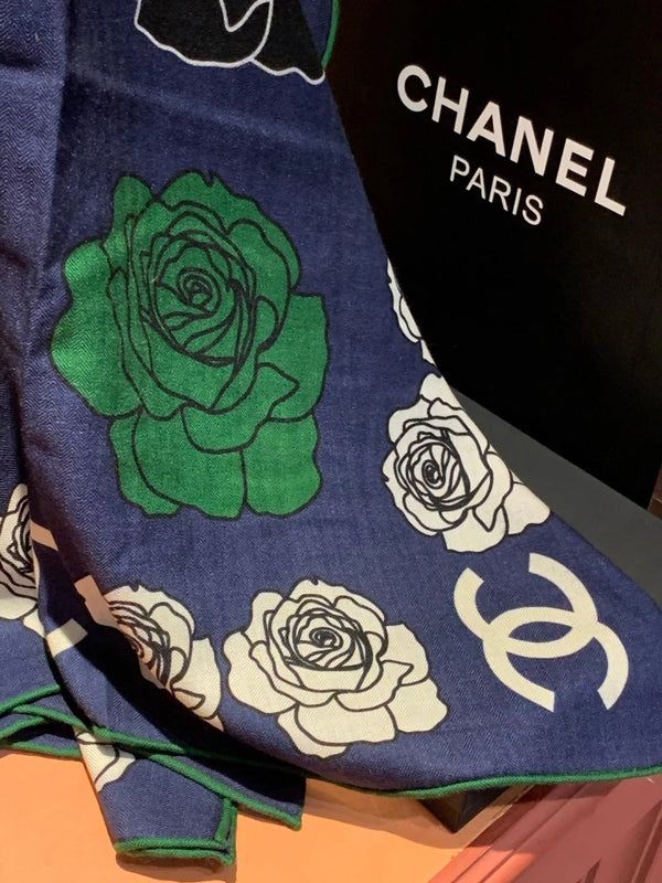 ÉCHARPE CHANEL 25S 140 CM EN CACHEMIRE ET SOIE 943338