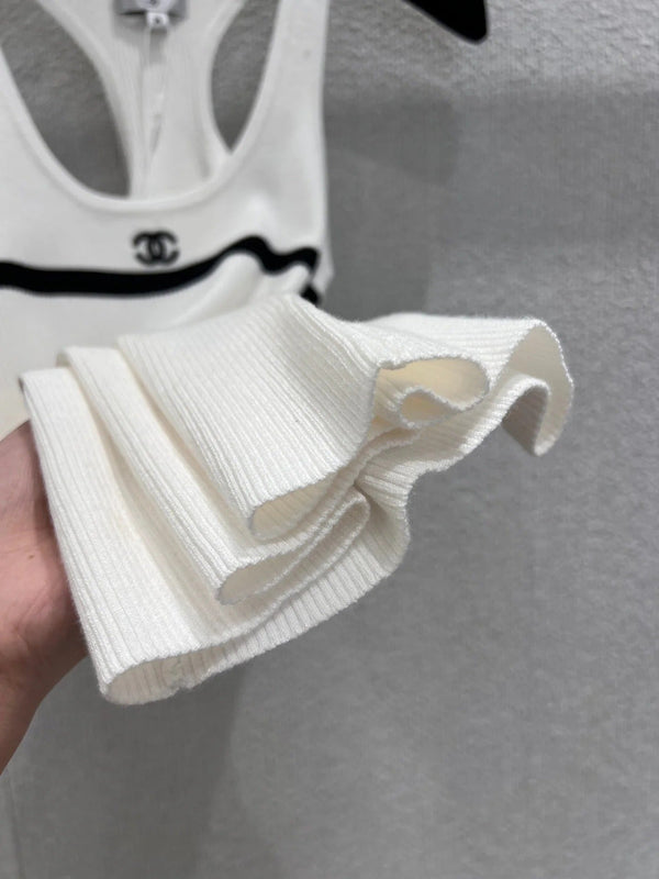 HAUT SANS MANCHES CHANEL STYLE 65