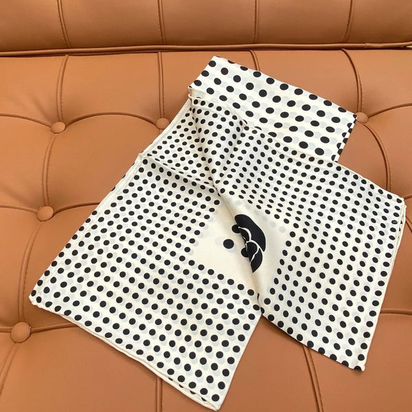 CHANEL 25S SCARF 90 IN SILK 703691