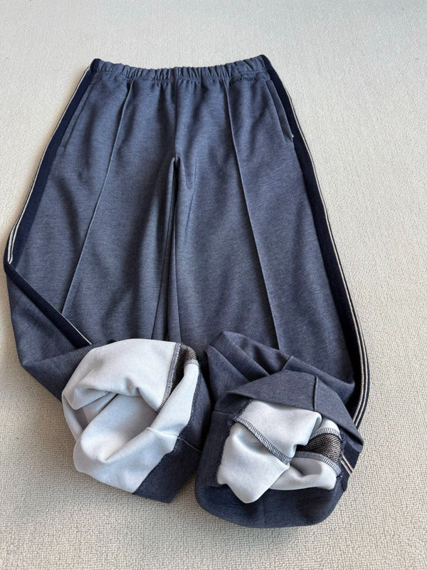 MIUMIU SPORTS PANTS STYLE 590