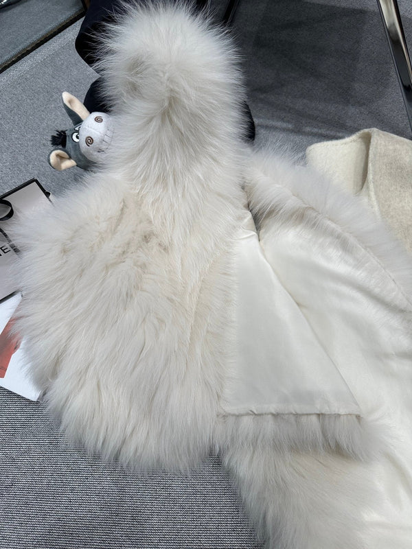CHANEL VESTE RÉVERSIBLE EN FOURRURE DE RENARD 25S 592