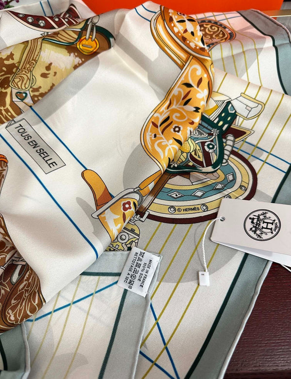HERMES 25S SCARF 90 IN SILK 001