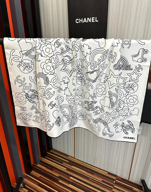 CHANEL 25S SCARF 90 IN SILK 738437