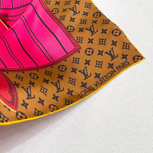 LV SCARF 90 CM IN SILK 737303