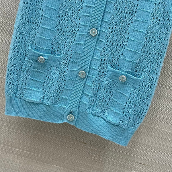 TOP SANS MANCHES CHANEL MODÈLE 73